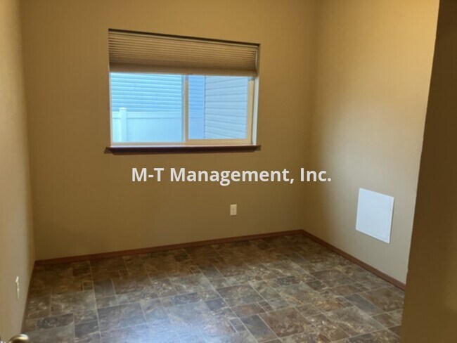 Building Photo - Millwood 3 br/2 bath house + 3 car garage,...