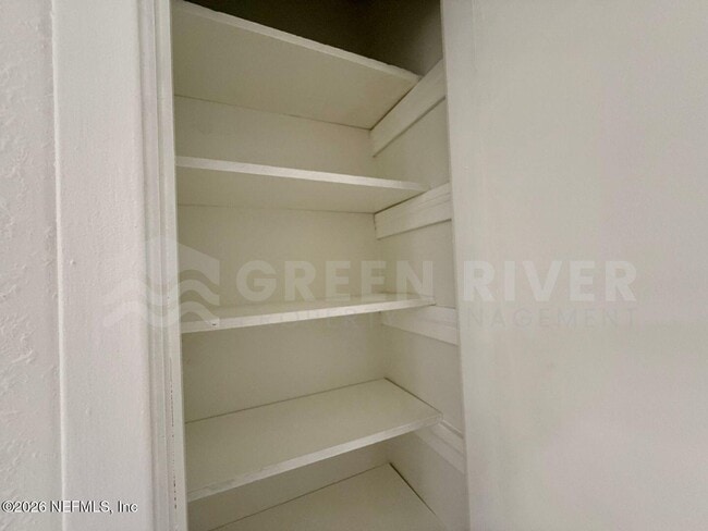 Building Photo - 4623 Suffolk Ave