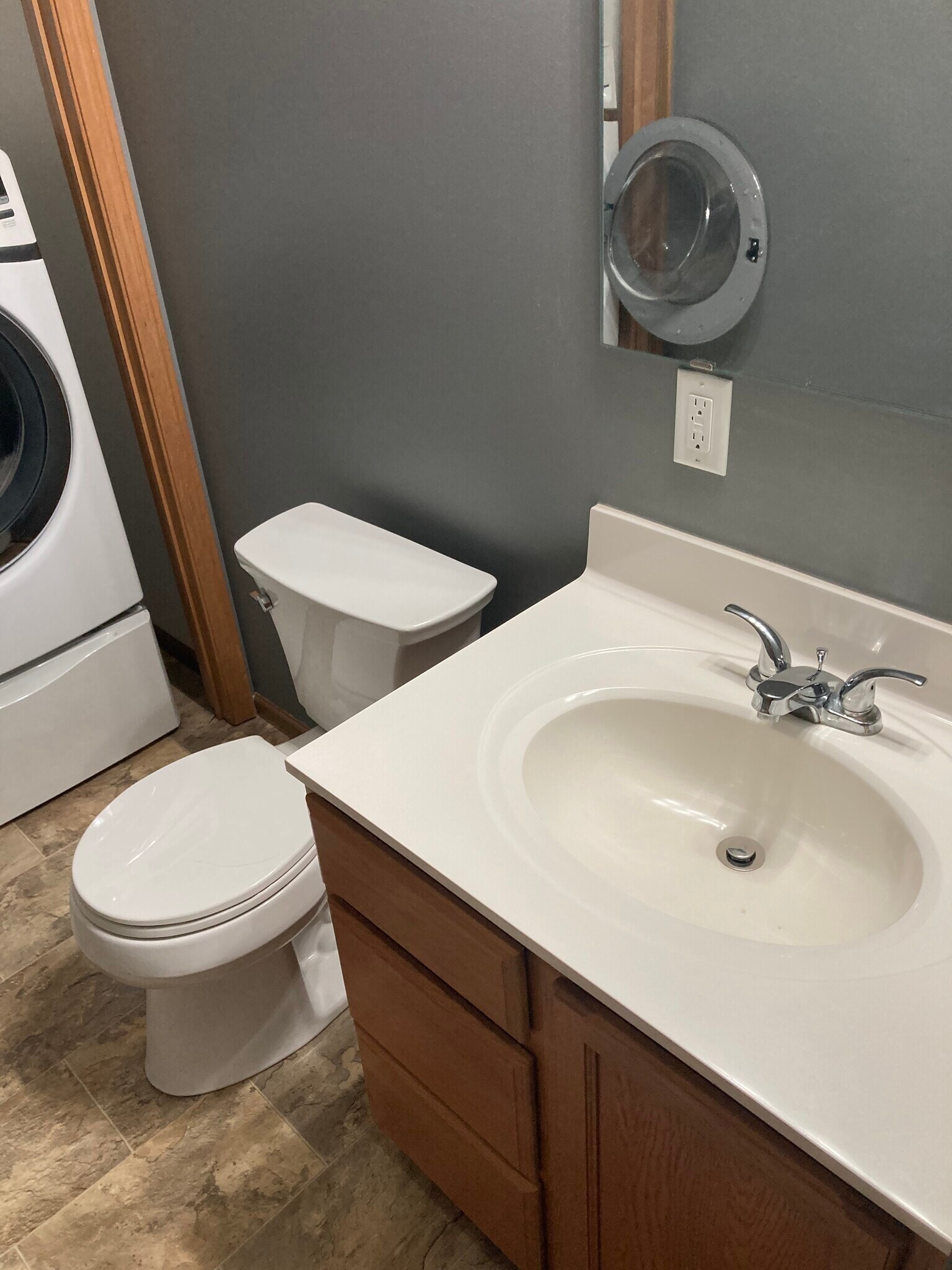 Building Photo - 2650 Millstone Dr