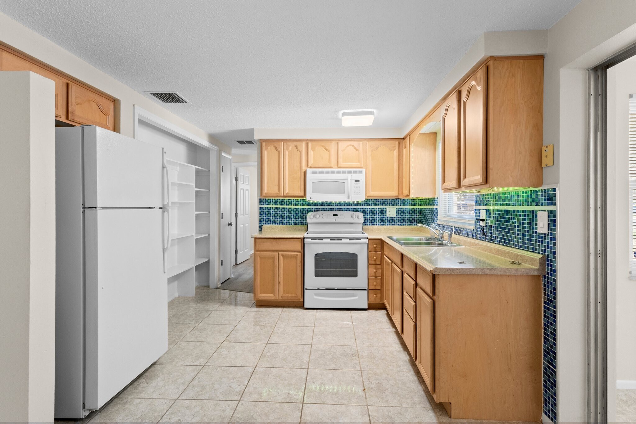 Building Photo - 2509 Sweetwood Dr