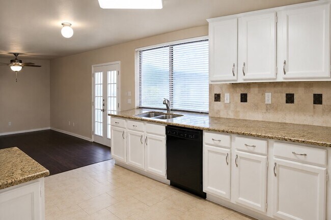 Building Photo - 2937 Emberwood Dr