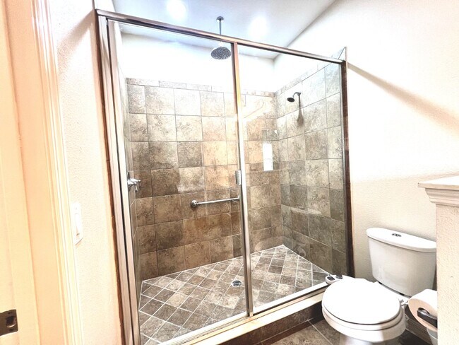 Building Photo - 1043 Taramundi Dr