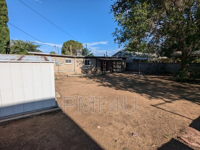 Building Photo - 2900 Parsifal St NE