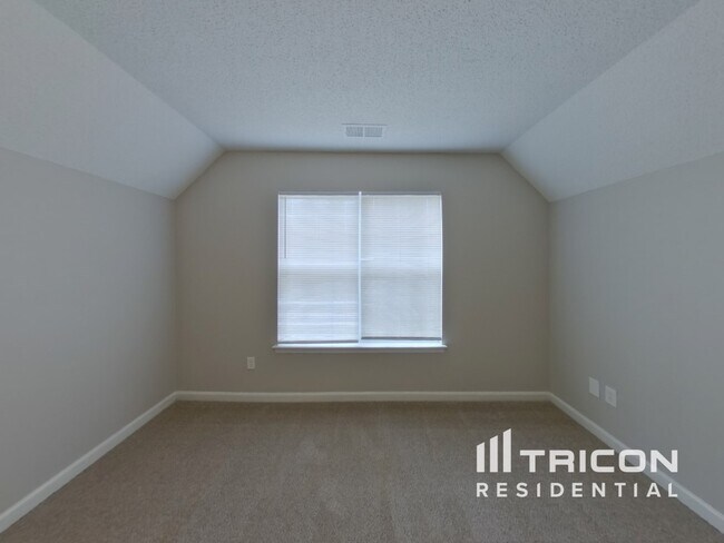 Building Photo - 4882 Aldridge Pl NW