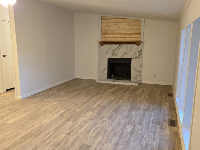 Living room, gas fireplace - 118 Gillis Rd