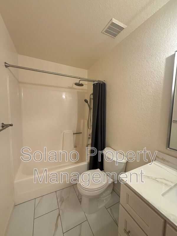 Building Photo - 2506 Marquette Ct