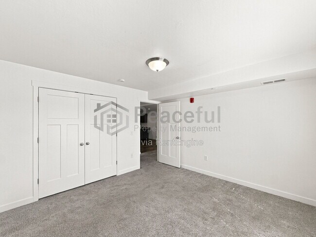 Building Photo - 756 E 500 S