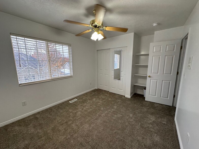 Building Photo - 2824 W Ivory Way