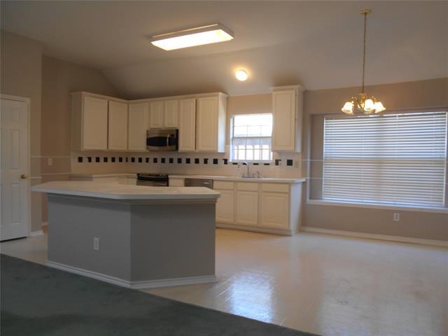 Building Photo - 4804 Holly Berry Dr