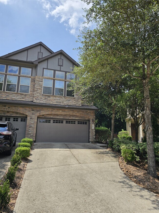 Building Photo - 7 Aventura Pl