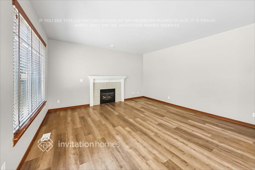 Building Photo - 17422 14th Ave SE