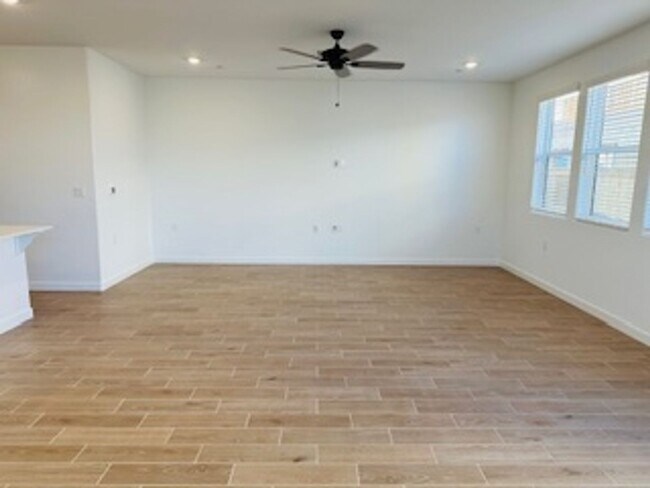 Building Photo - $500 Move In Bonus $2,850 Clovis & Shepherd 4 Bedroom Home, Solar Panels, New Construction - Plum...
