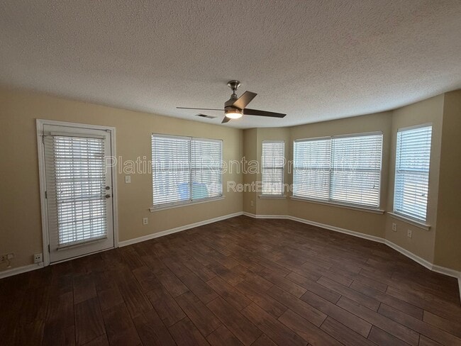 Building Photo - 228 Prattling Ct