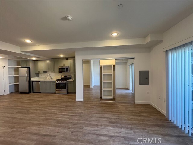 Building Photo - 1025 S Berendo St