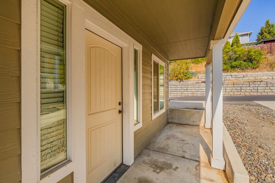 Building Photo - 1006 Pendulum Lane