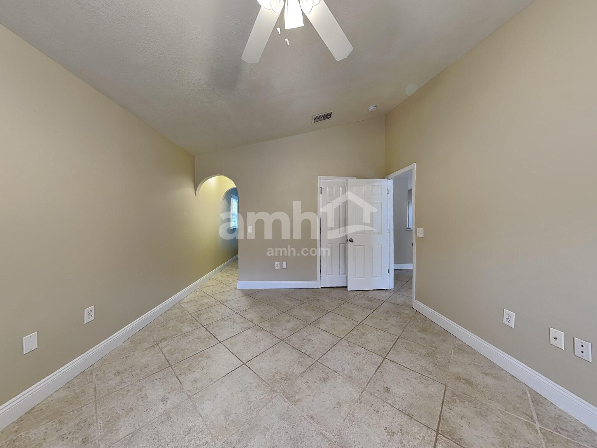 Building Photo - 574 Wekiva Bluff St