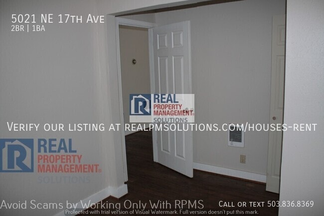 Building Photo - 5021 NE 17th Ave