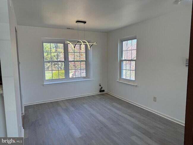 Building Photo - 632B Palmer Ln