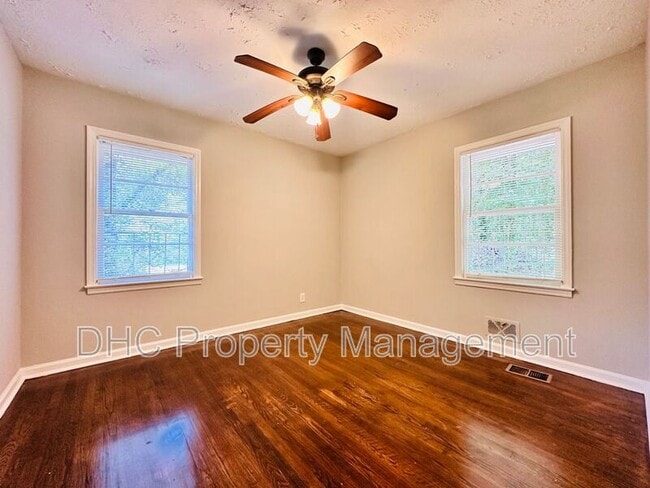 Building Photo - 3630 Boulder Park Dr SW