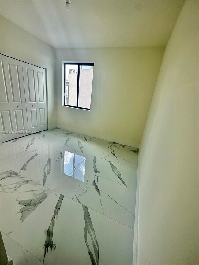 Building Photo - 8348 NW 43rd St