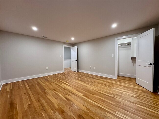 Building Photo - 57 Salem St