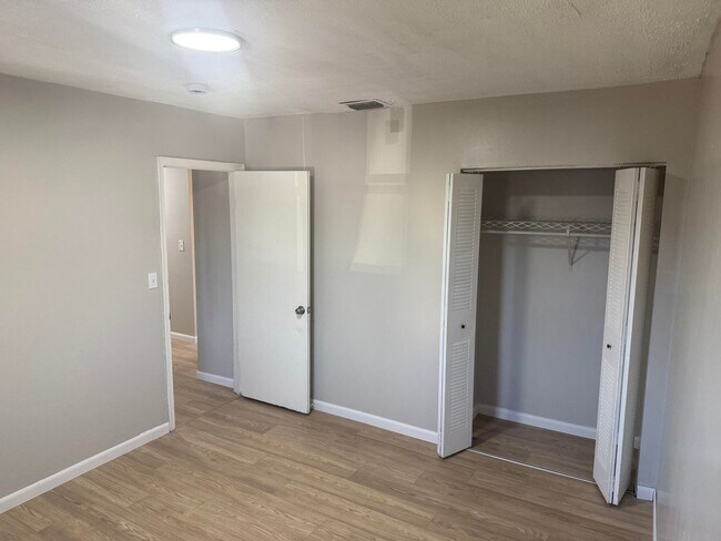 Building Photo - 1358 Silverado