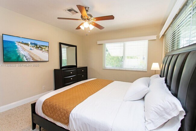 Building Photo - 809 S 17th Ave