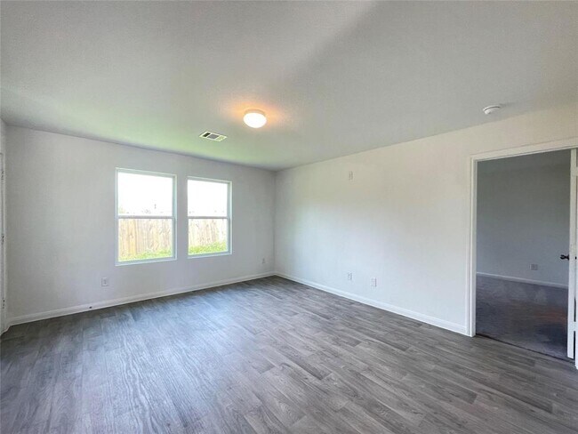 Building Photo - 690 Rd 51021