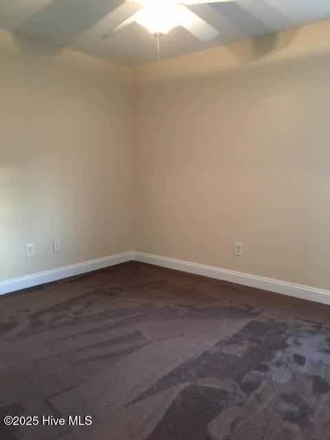 Building Photo - 208 S Pointe Dr