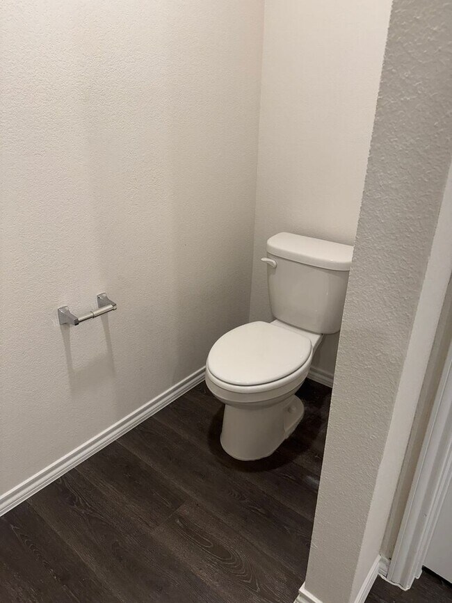 Building Photo - Spacious 4BR House in Aubrey