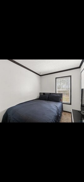 Building Photo - 806 Lavender Rd