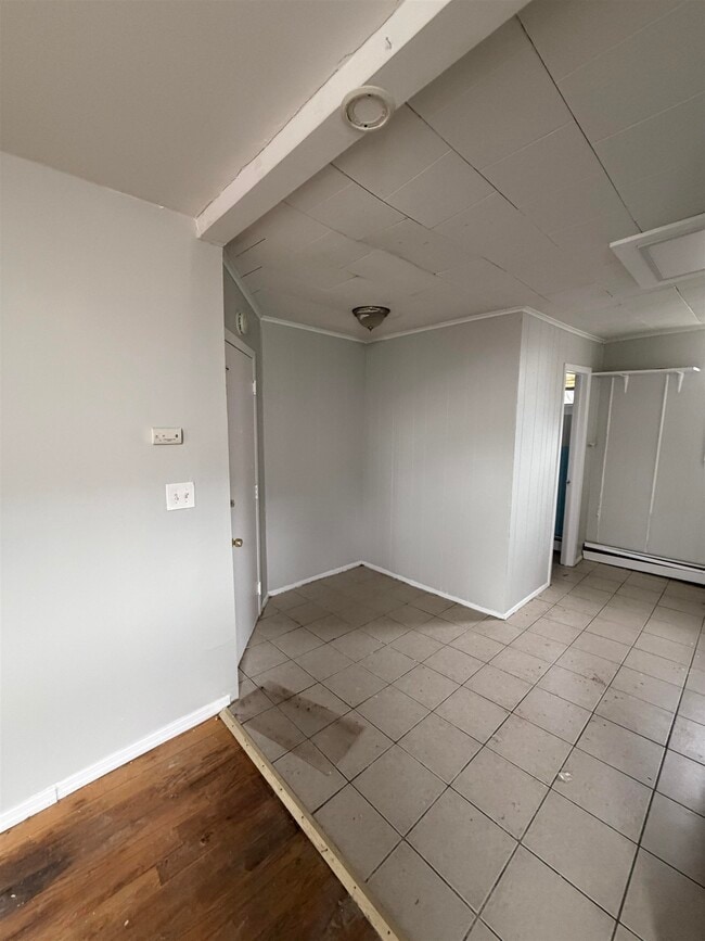 Building Photo - 187 Beacon Ave