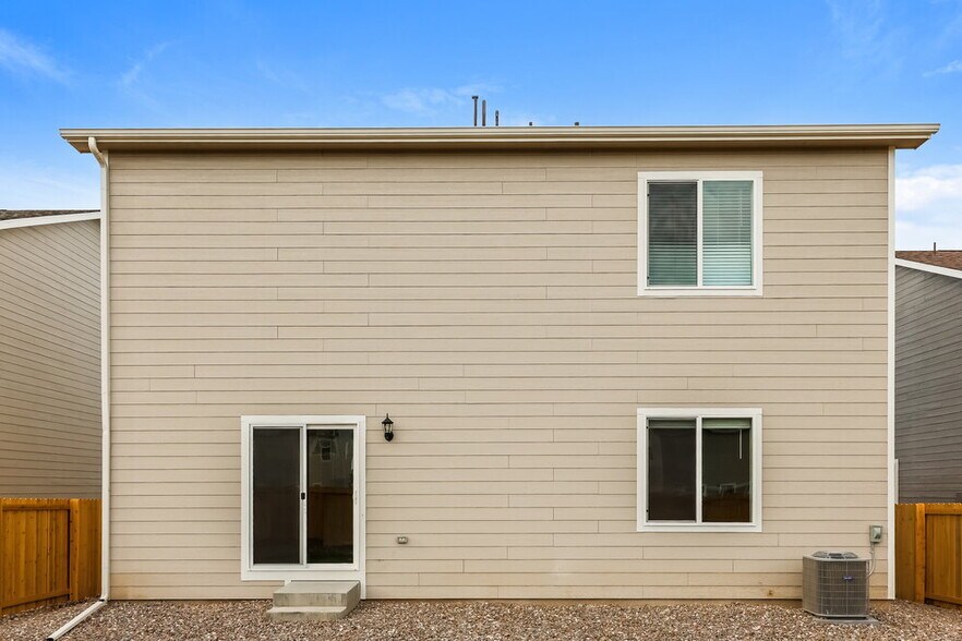 Building Photo - 2211 Christina St