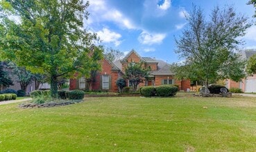 Building Photo - 1775 Hartwell Manor N