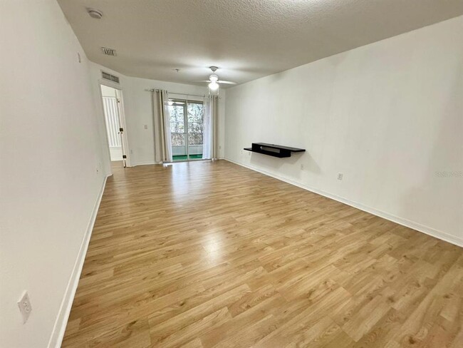 Building Photo - 2732 Club Cortile Cir