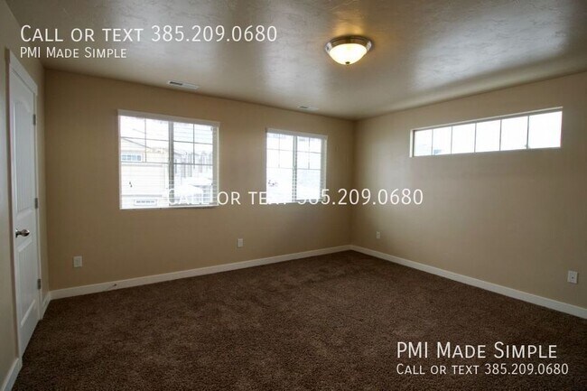 Building Photo - 14779 Stonehenge Pl