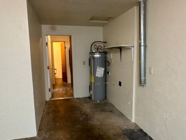 Building Photo - 776-778 W. Quinalt St.