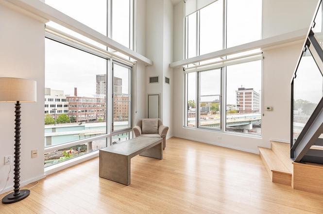 Building Photo - 1 Earhart St