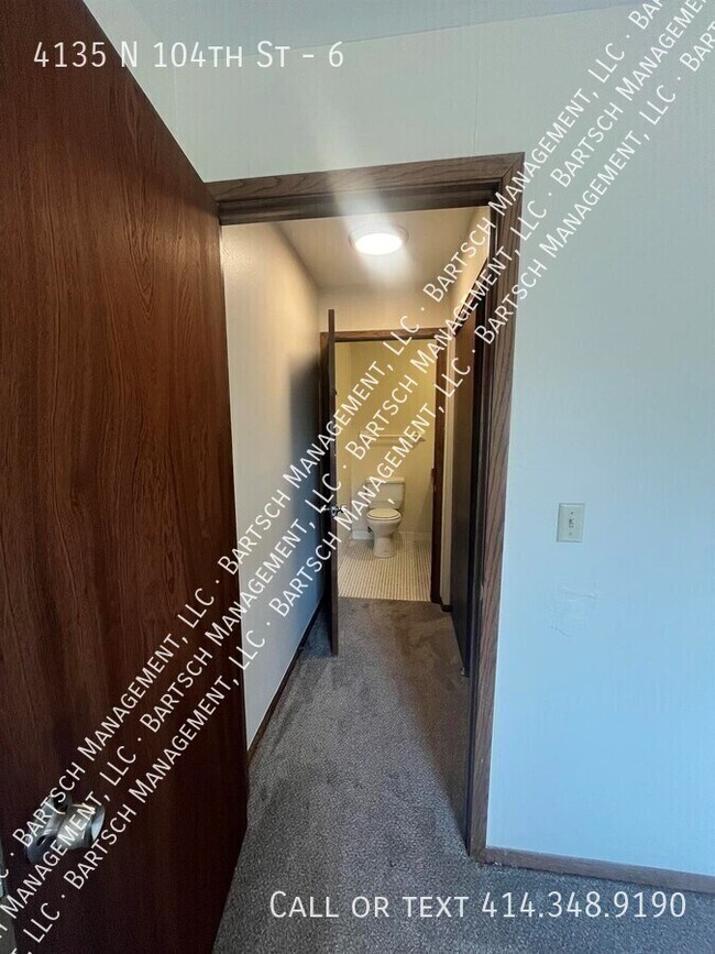 Building Photo - 4135 N 104th St