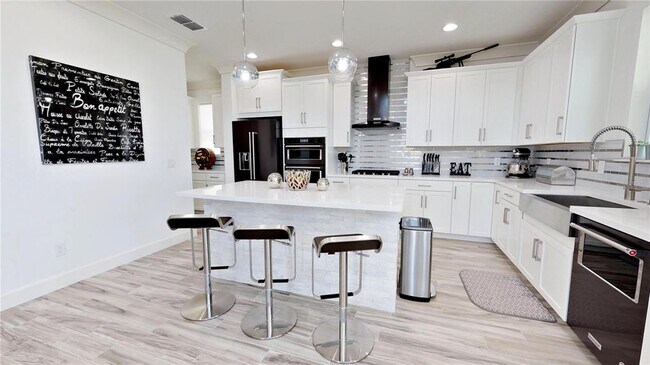 Building Photo - 6160 Hamlin Reserve Blvd