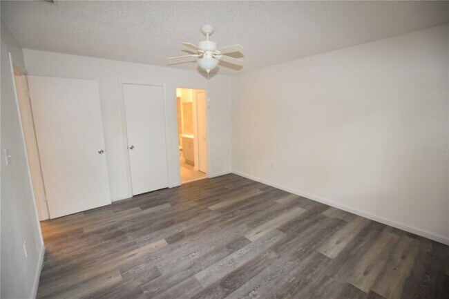 Building Photo - 906 Sumter St