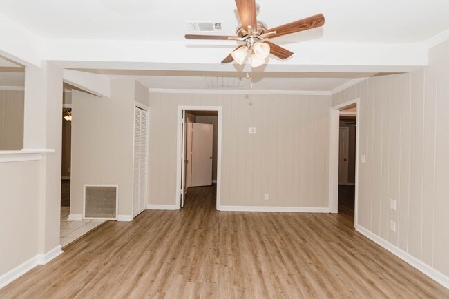 Building Photo - 2780 Hall Dr SE