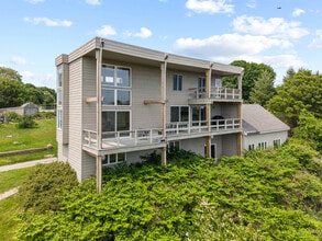 Building Photo - 70 Prospect Hill Rd