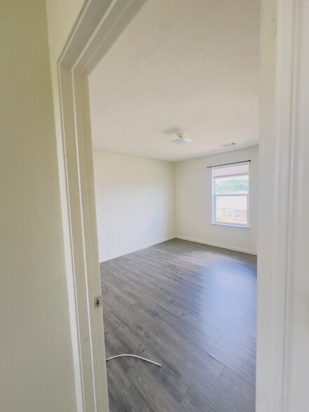 Building Photo - 1417 Cottonwood Trail