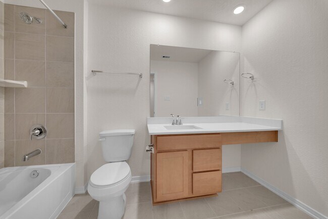 Building Photo - 4800 Sun Vida Ln