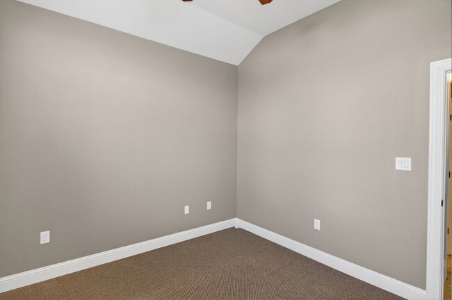 Building Photo - 1122 Porterfield Rd