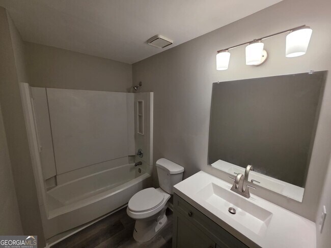 Building Photo - 2788 Coventry Green SE