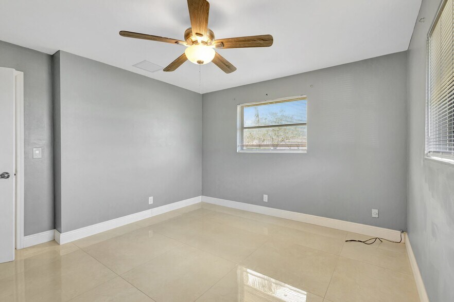 Building Photo - 212 Palmetto Dr
