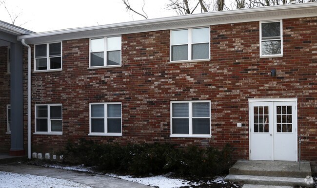 Building Photo - Gilman Gardens Apartments
