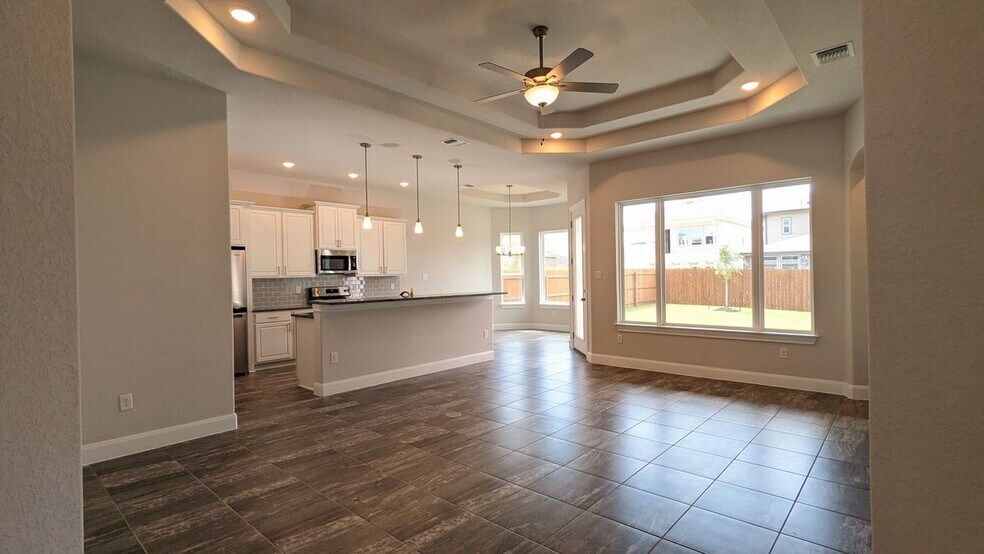 Building Photo - 6931 Comanche Cougar